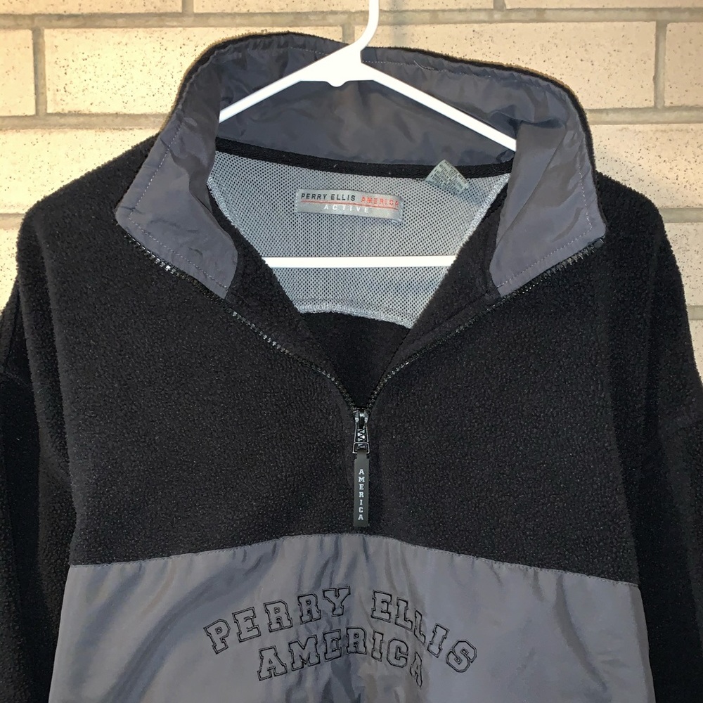Perry Ellis America 1/4 Zip Spellout Fleece